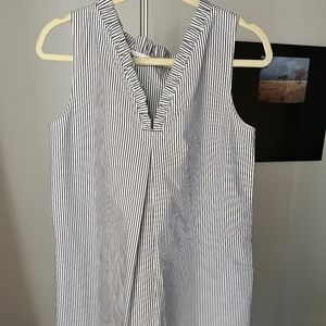 Sweet v-neck sundress